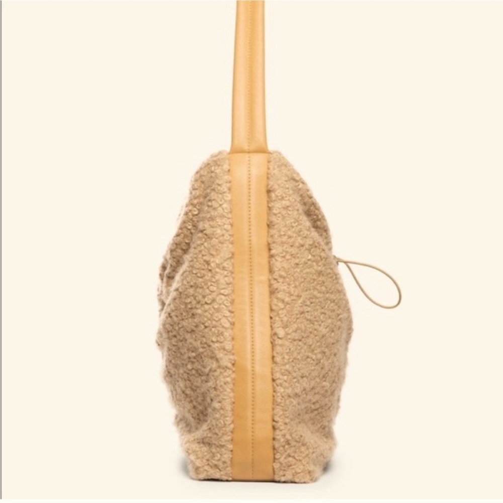 Staud Felix Sherpa Tote Color Doe -Doe Faux Fur - Picture 4 of 10